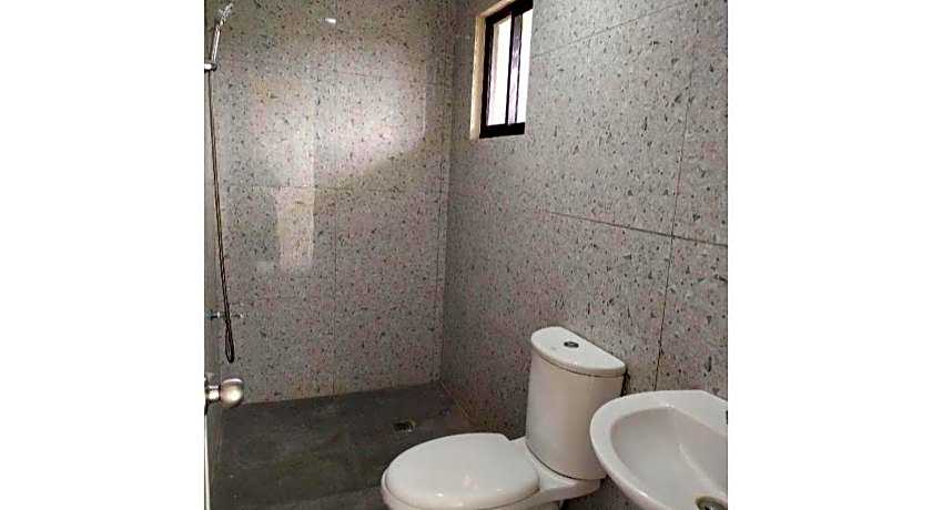 OYO 800 DDD Habitat Dormtel Bacolod 