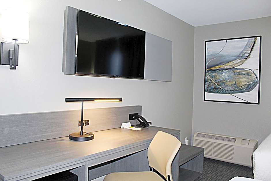 Days Inn by Wyndham Stony Plain