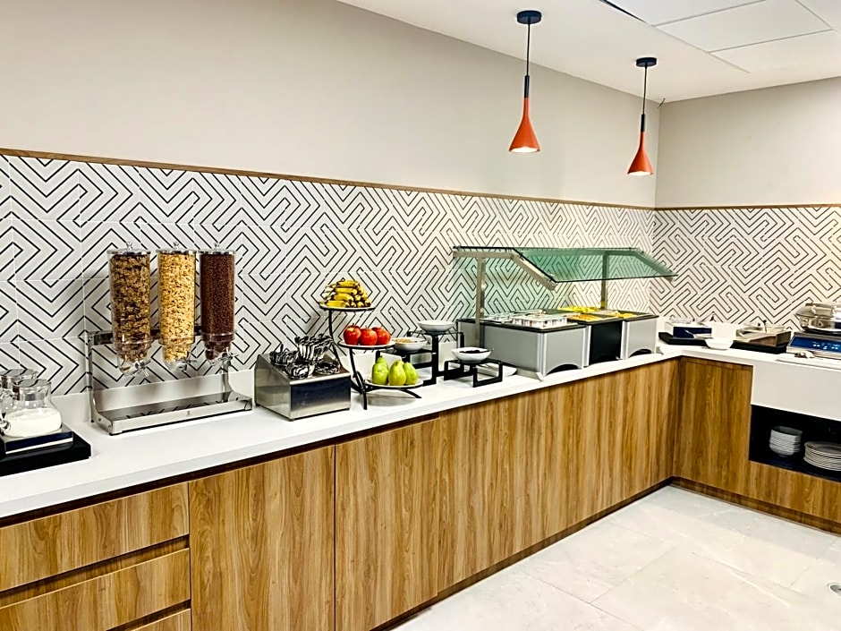 Holiday Inn Express Guadalajara Vallarta Poniente By IHG