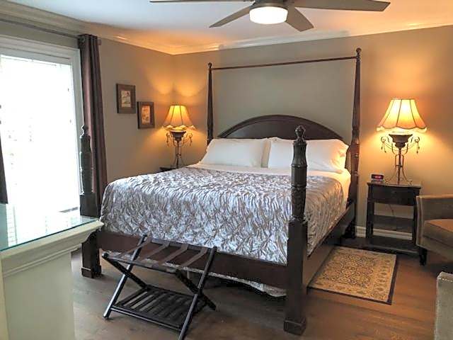 Casa Blanca Boutique Bed & Breakfast