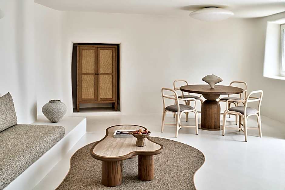 Mystique, a Luxury Collection Hotel, Santorini