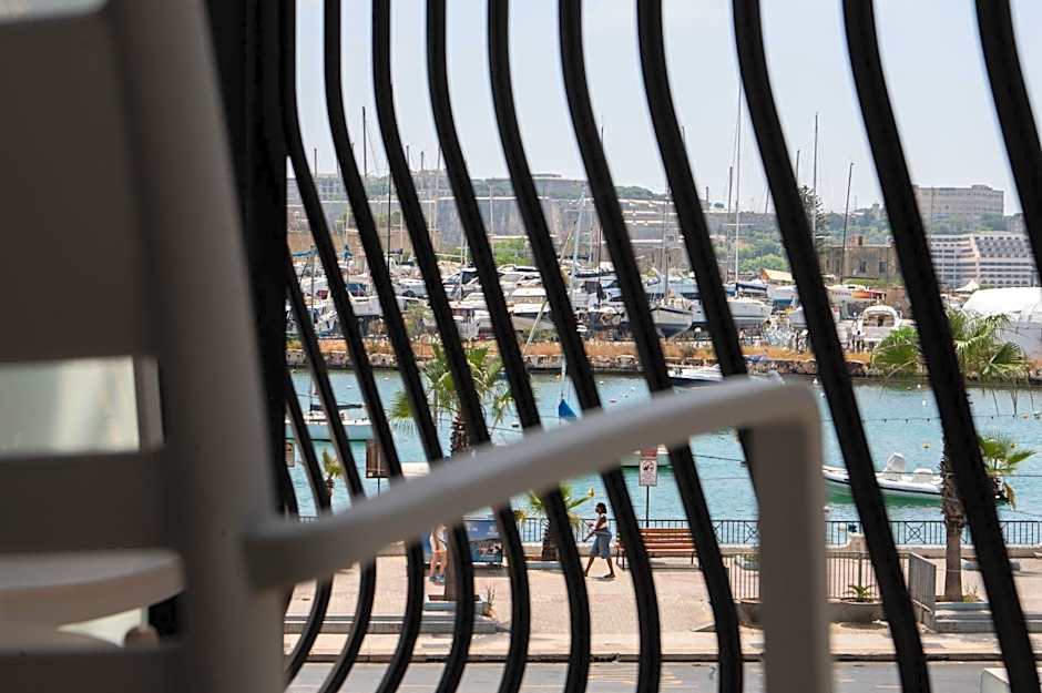 Bayview Hotel by ST Hotels