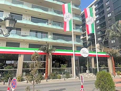 Studio Long Beach by R S