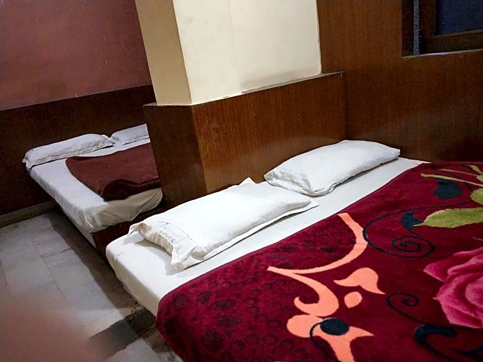 Mahesh Hotel – Delhi, NY
