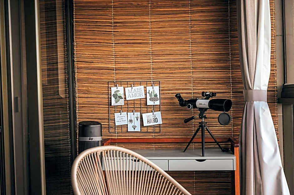 Loft beira-mar com frente e vista para o mar