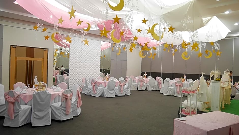 Circle Inn - Hotel & Suites