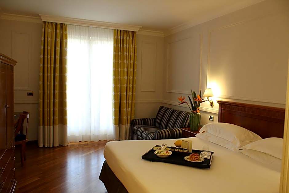 Savoy Beach Hotel & Spa