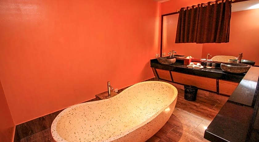 Kupu Kupu Jimbaran Beach Hotel & Spa by L'Occitane