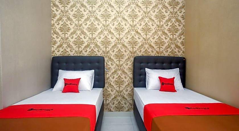 RedDoorz Syariah near Stasiun Gumilir Cilacap