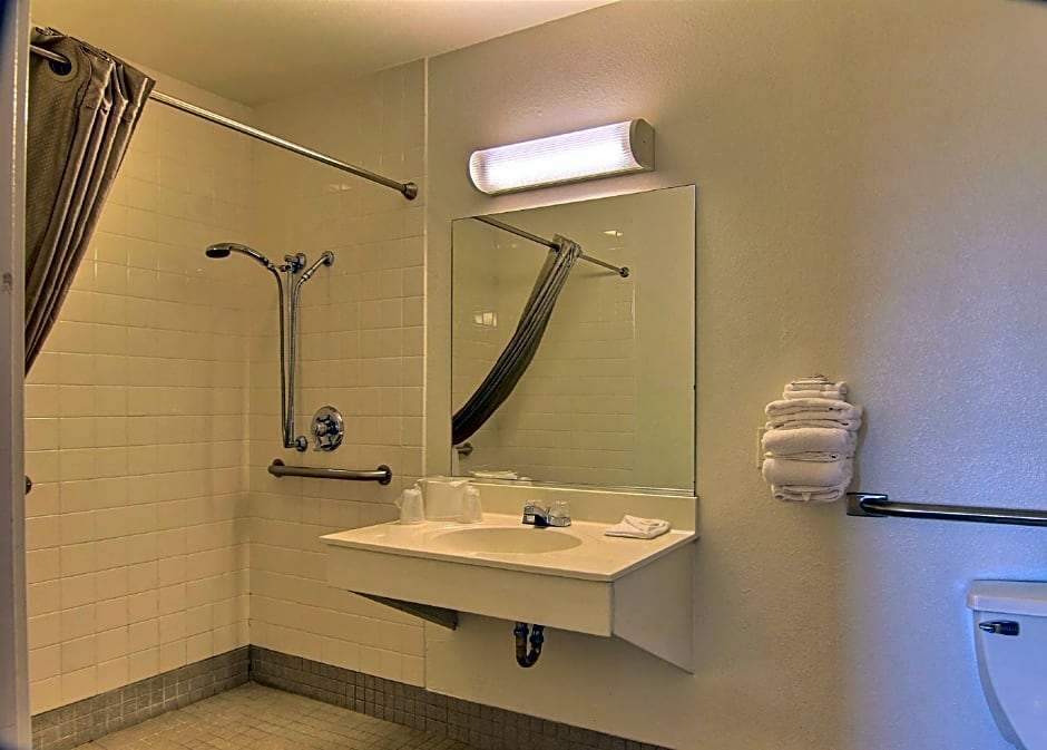 Motel 6-Bismarck, ND