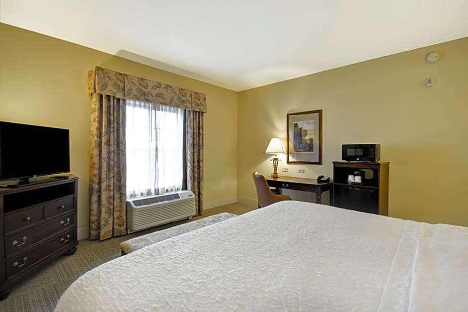 Hampton Inn & Suites Savannah