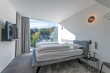 Suite with Garden View