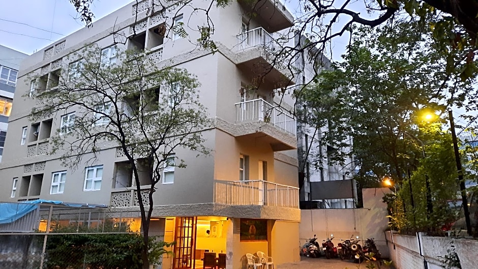 Hotel Bhooshan