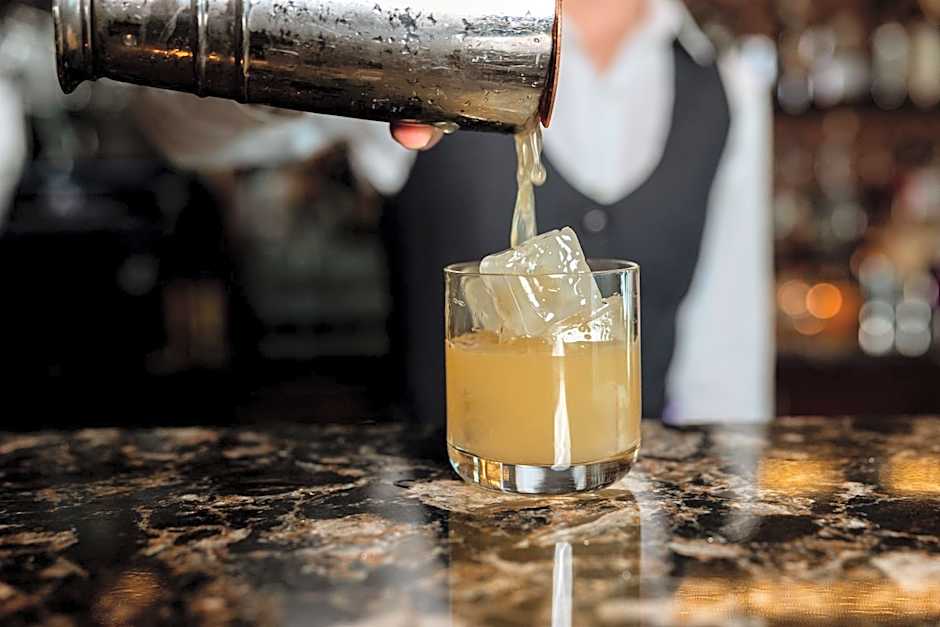 THE TENNESSEAN Personal Luxury Hotel