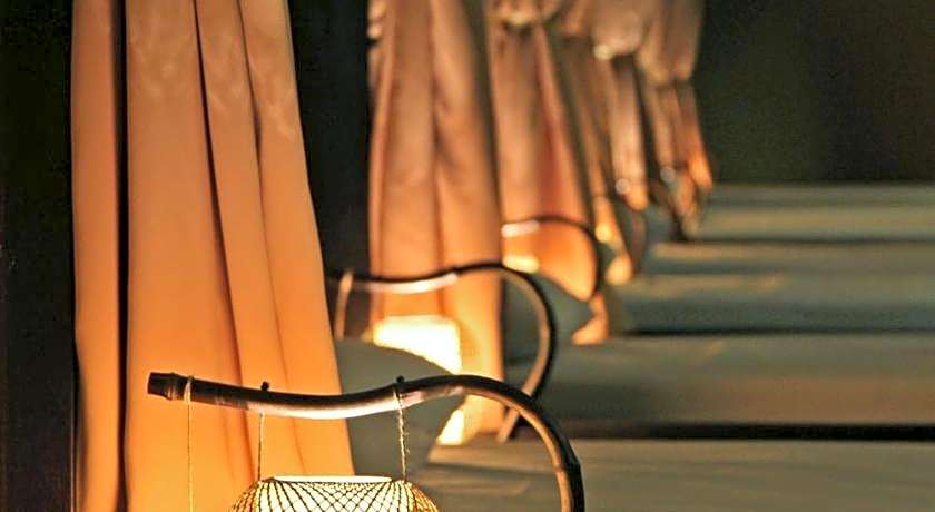 Harmoni One Convention Hotel & Service Apartments