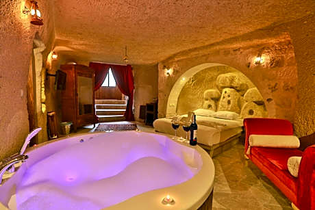 Deluxe Suite with Spa Bath