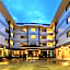De Hug Hotel and Residence