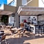 Blue Horizon Apartments