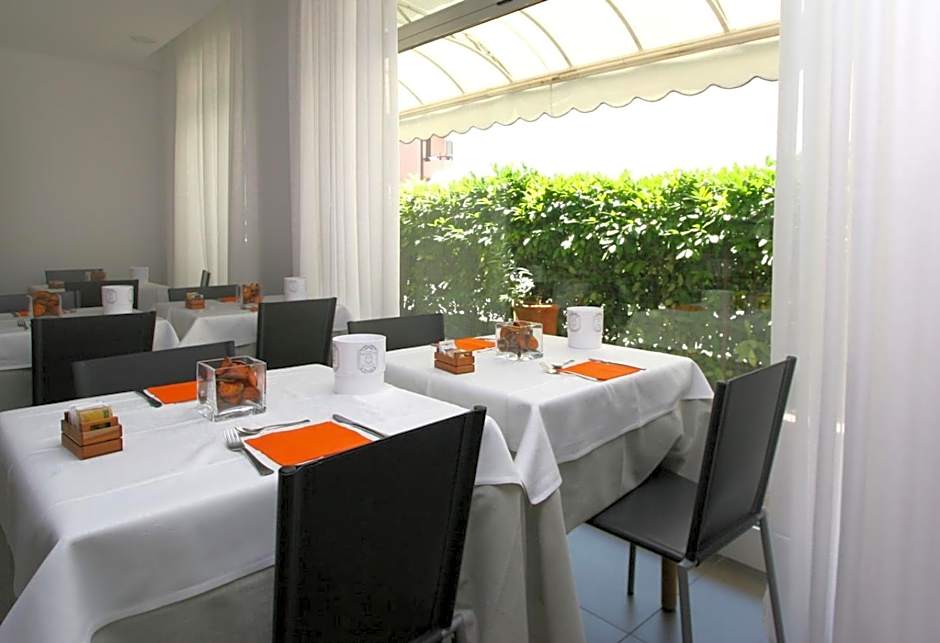 Hotel Simi Lan