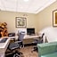 La Quinta Inn & Suites by Wyndham Boston Somerville