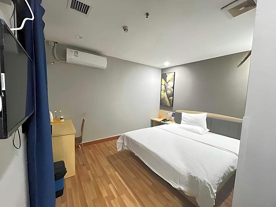 7 Days Inn Guangzhou Shangxiajiu Branch