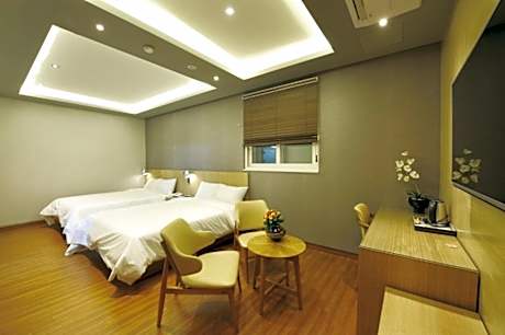 Premium Twin Room