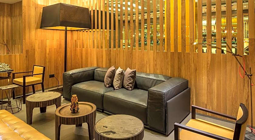 O Monot Luxury Boutique Hotel