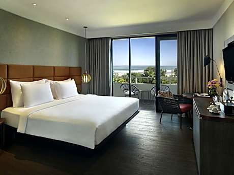 PREMIUM DELUXE ROOM, 1 King Size Bed, Ocean View