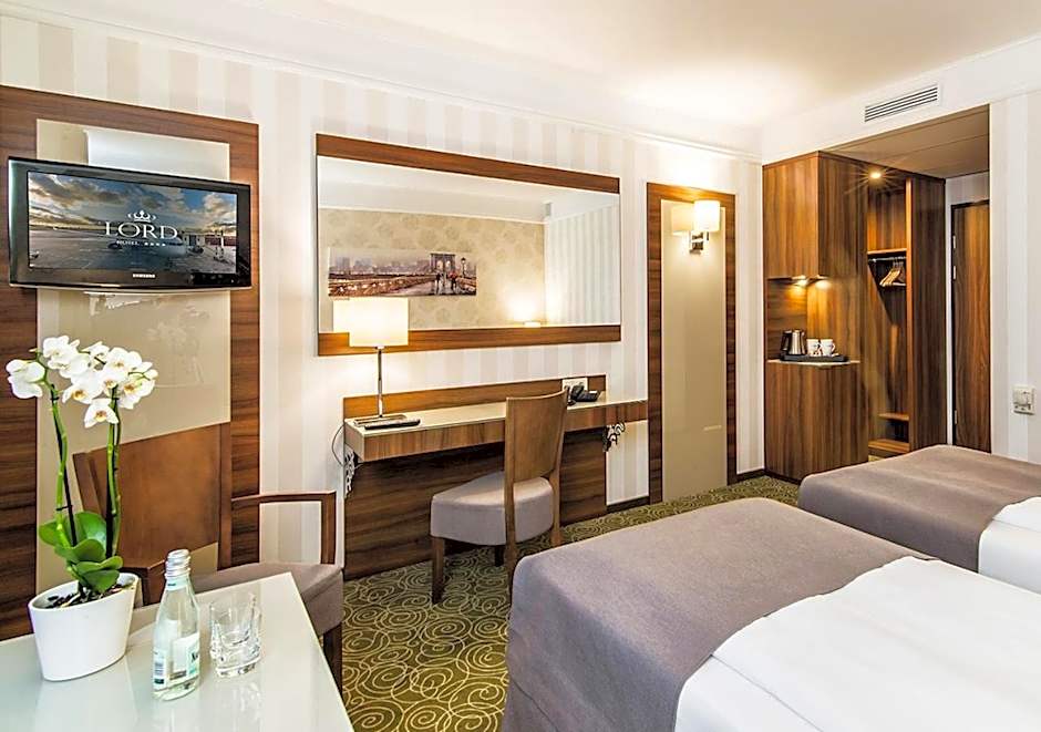 Hotel Lord - Warsaw Airport