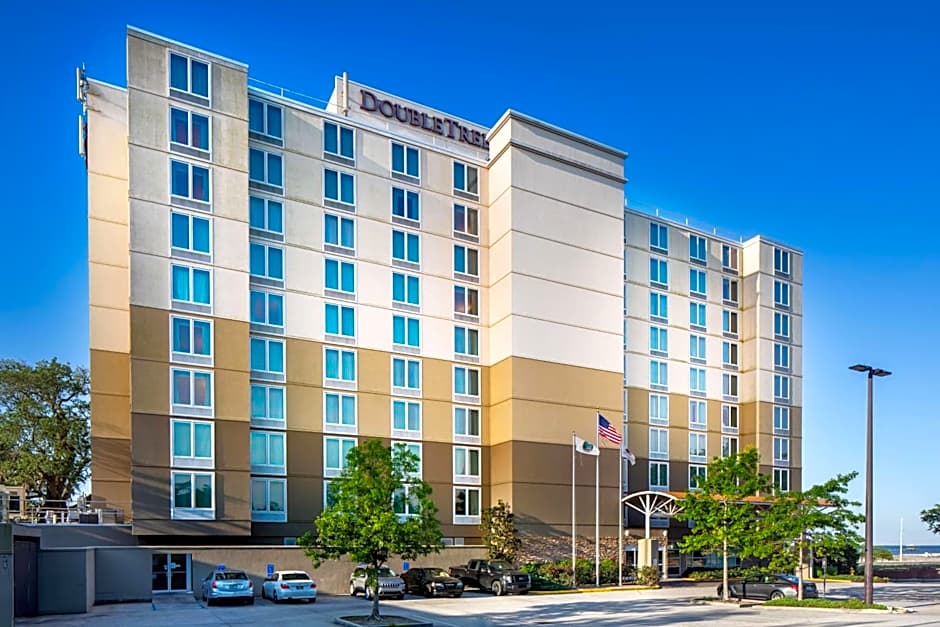 DoubleTree by Hilton Biloxi