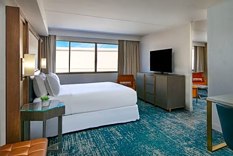 Signature Suite, 1 King Bed