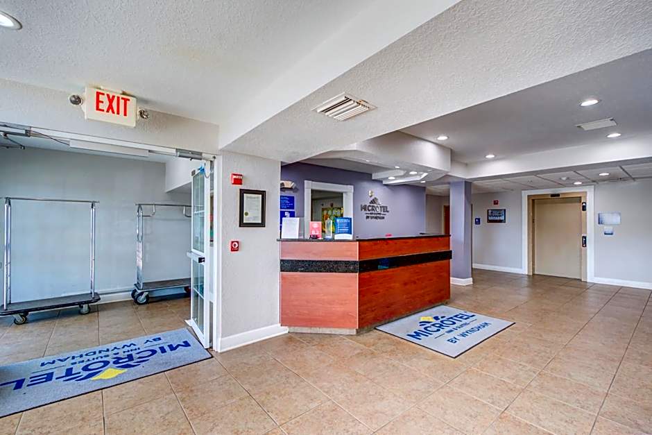 Microtel Inn & Suites By Wyndham Zephyrhills