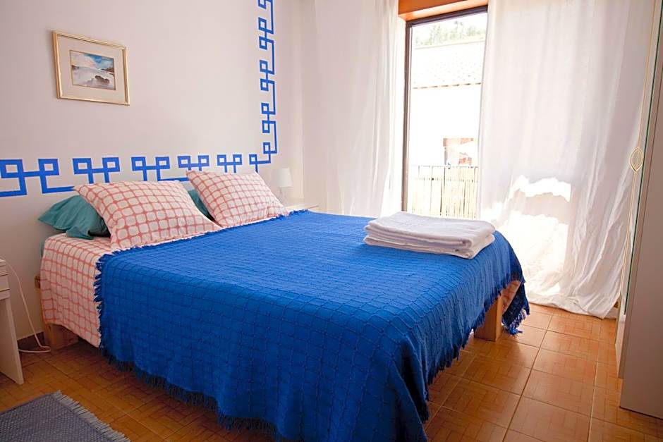 Photo 1 of 3 of Double Room