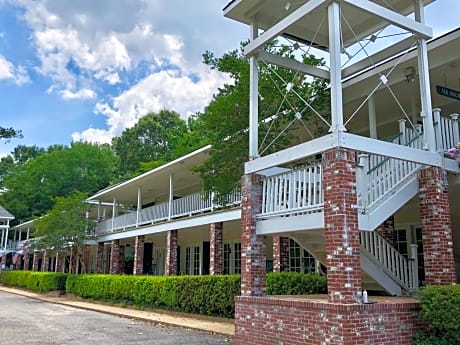 The Lodge at The Bluffs