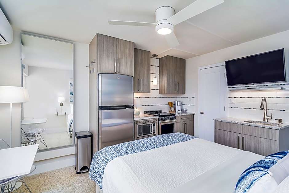 Boutique Vacation Rental Complex At Beach