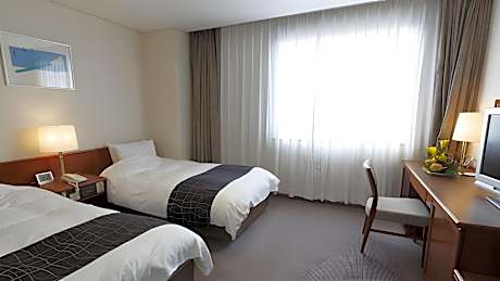 Main Building Smoking Twin Room