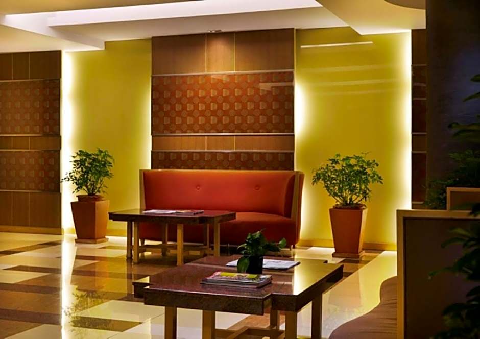 S.M. GRANDE RESIDENCE