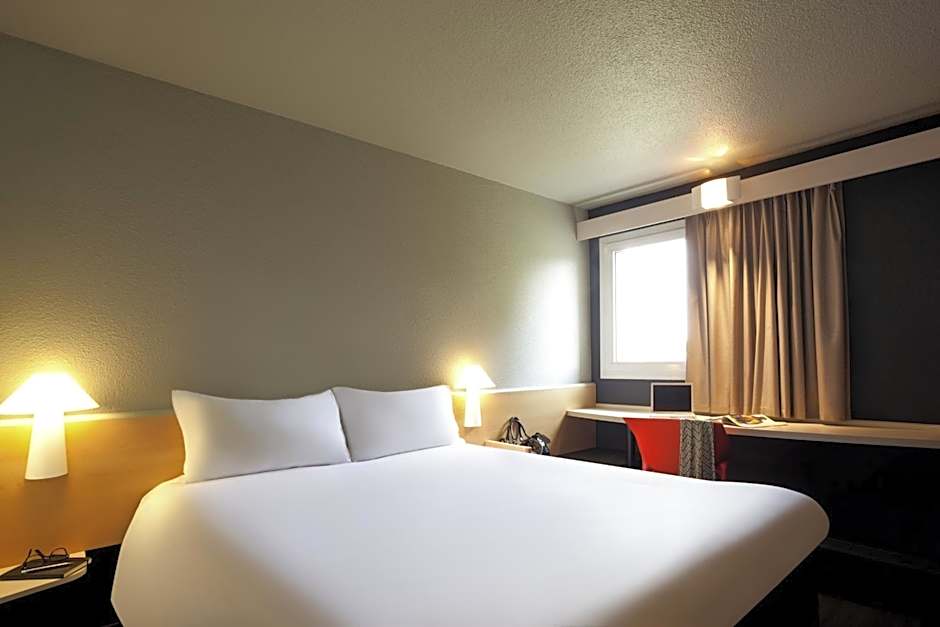 ibis Pau Lescar
