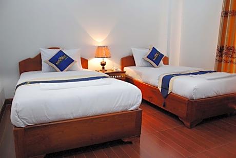 Large Twin Room