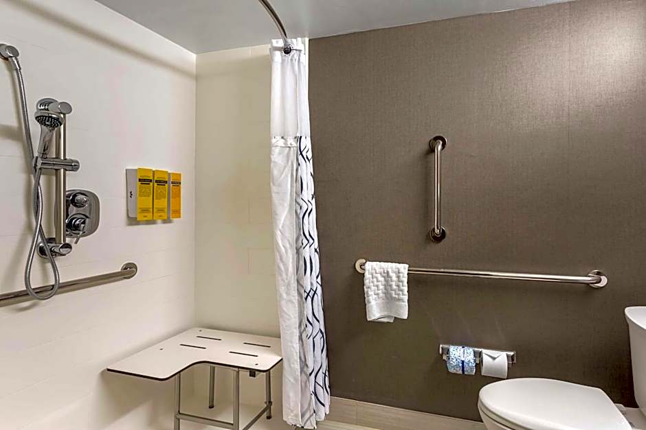Best Western Plus Landmark Inn