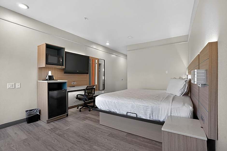 Sonesta Essential Hotel Houston - I-45 Spring