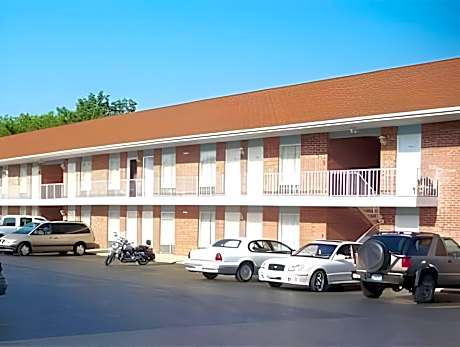 Twelve Oaks Inn