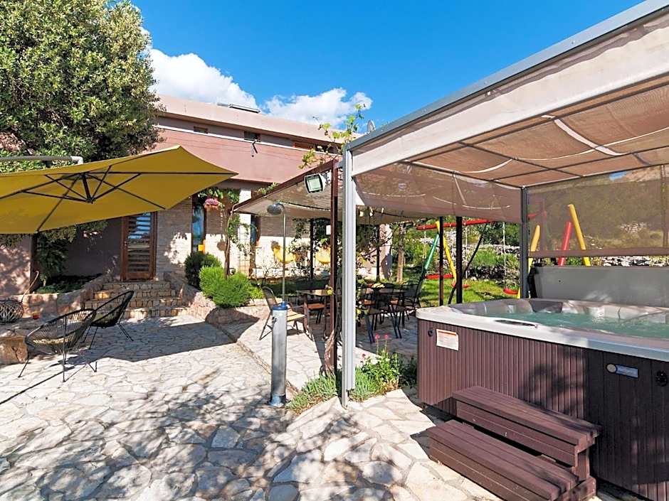 Villa in Rovanjska with Pool & Sea Views