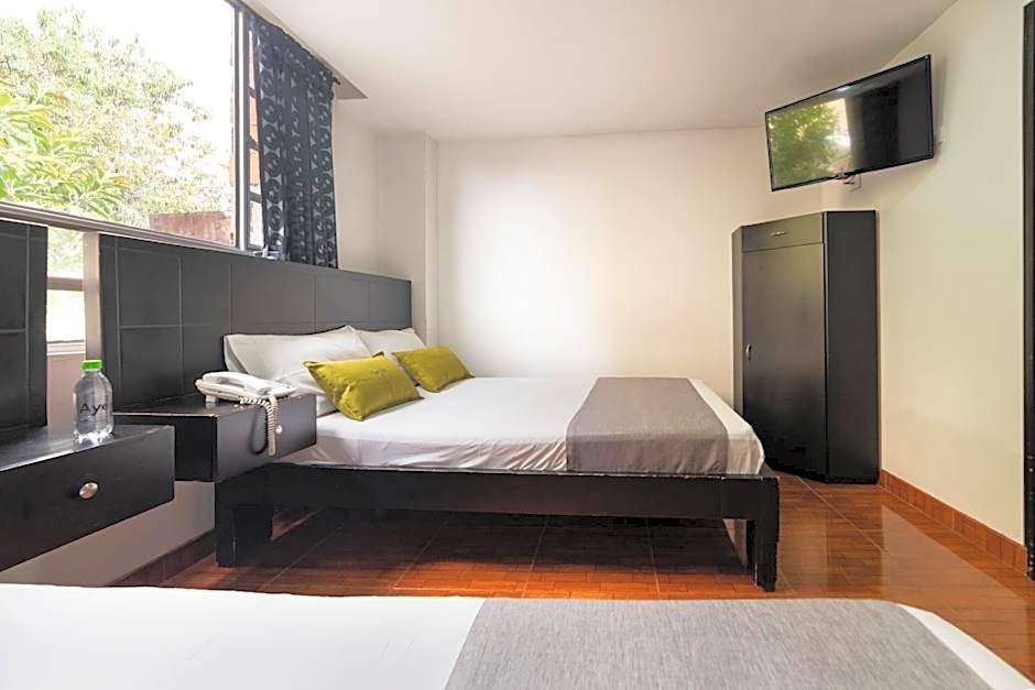 Hotel Dorado 100