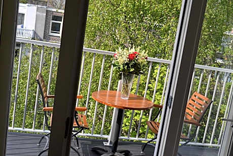 Small Twin Room with balcony