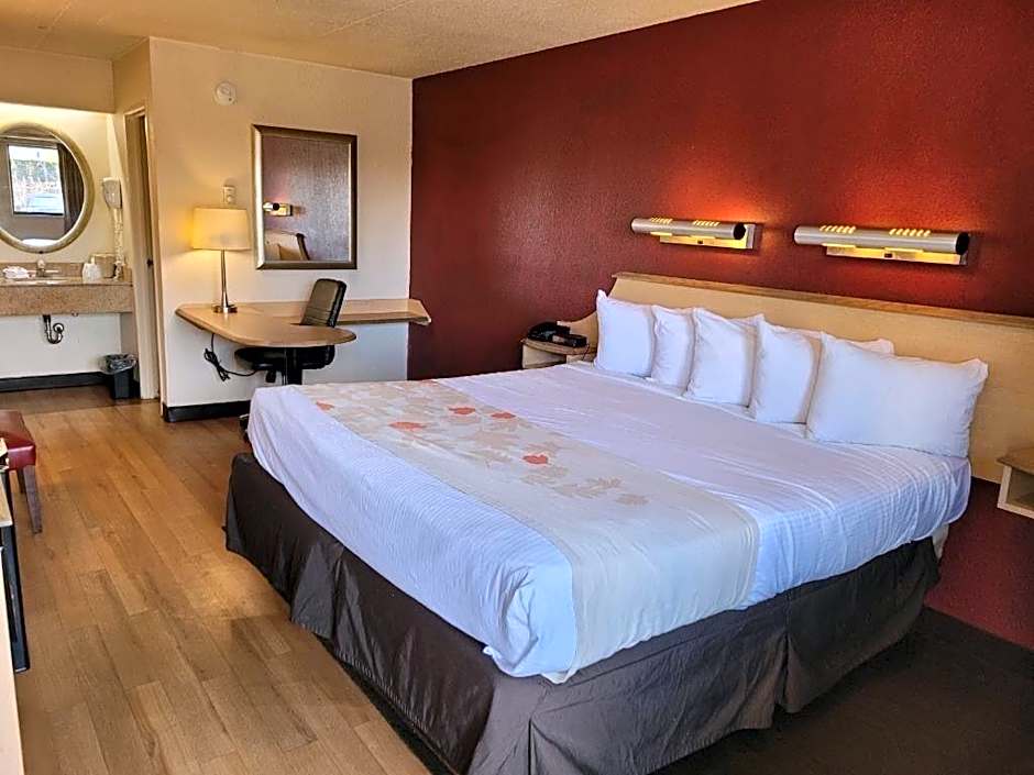 Photo 1 of 1 of Superior Room