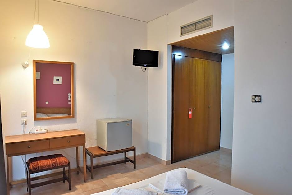 Telhinis Hotel & Apartments