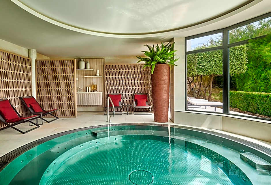 Chateau Hotel Grand Barrail