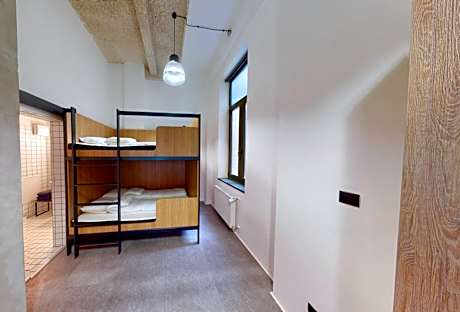 One-bedroom Loft Apartment