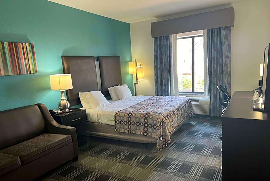 Photo 1 of 15 of 1 King Bed, Accessible